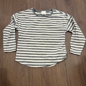 Hanna Andersson Gray and White Striped Long Sleeve Tee